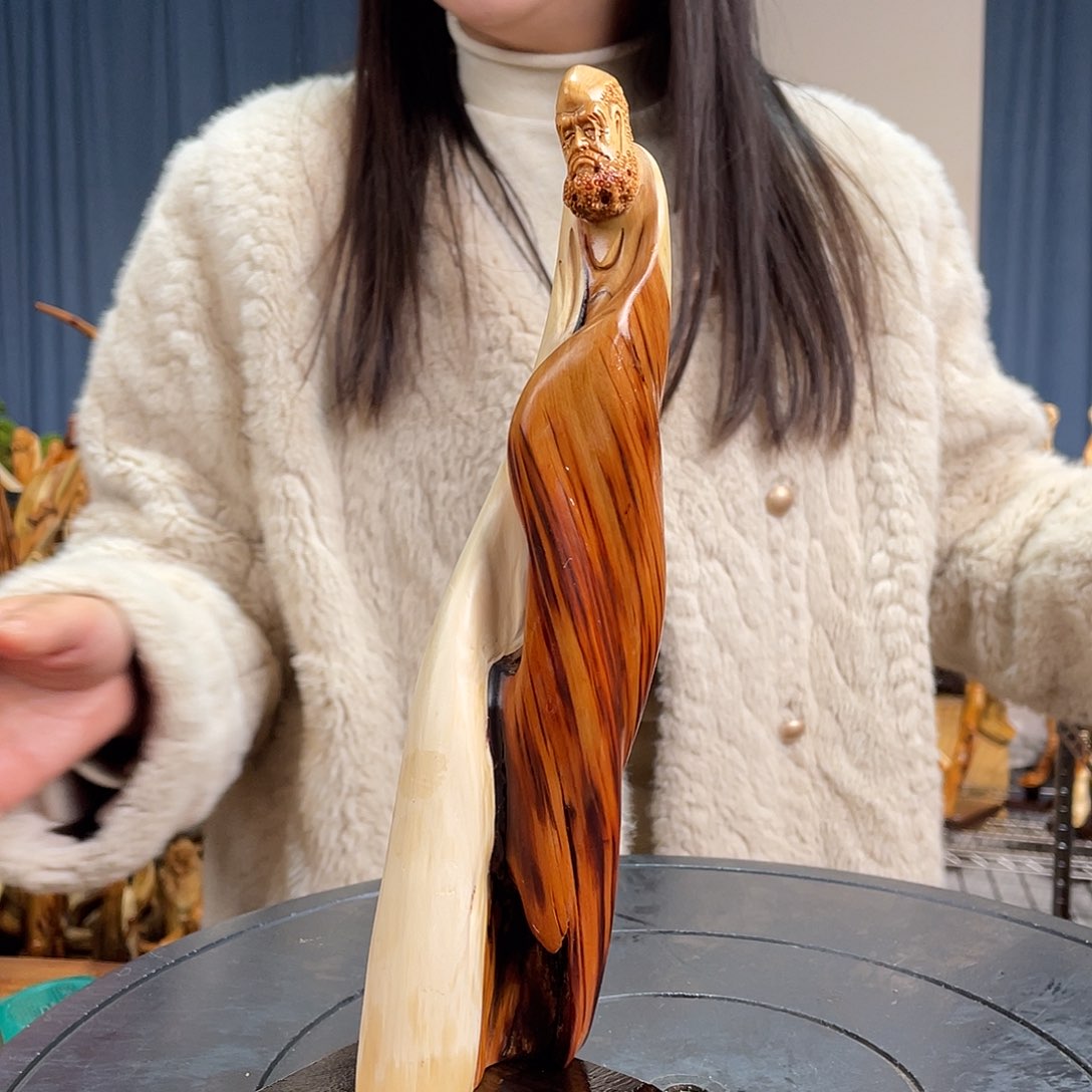 柏木（崖柏）随型艺术根雕