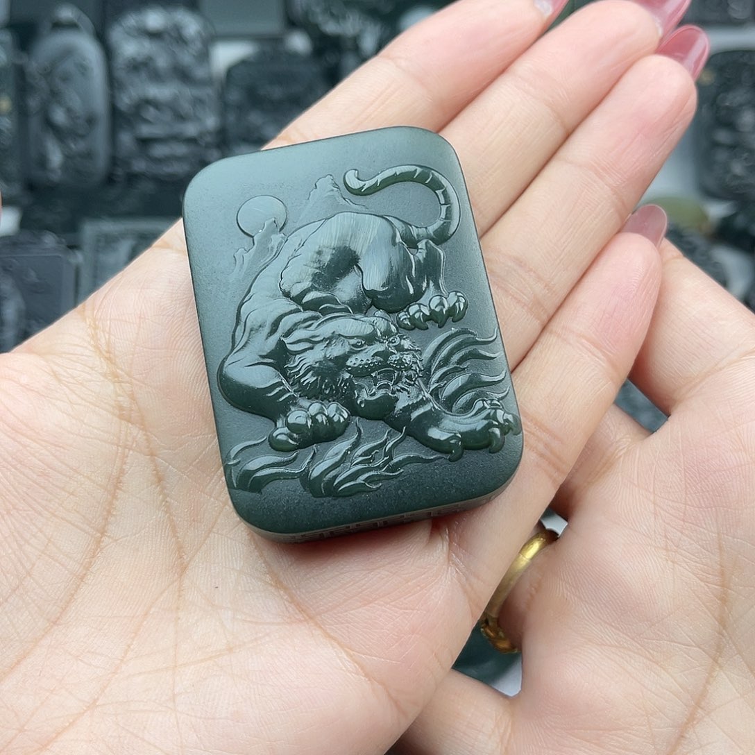 和田玉颈饰未镶嵌风*