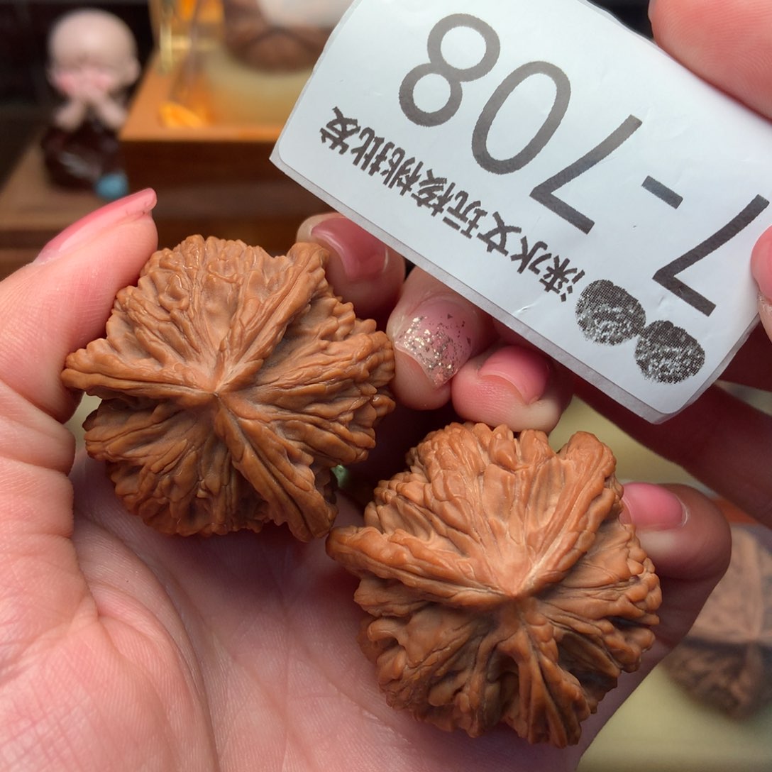 文玩核桃把件40虎头奔 