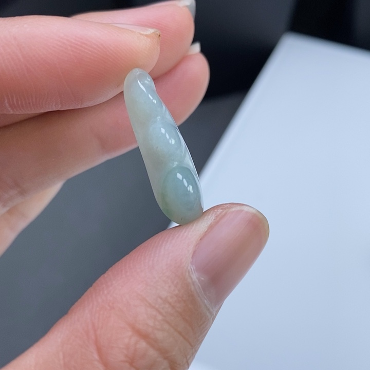 翡翠颈饰未镶嵌福豆