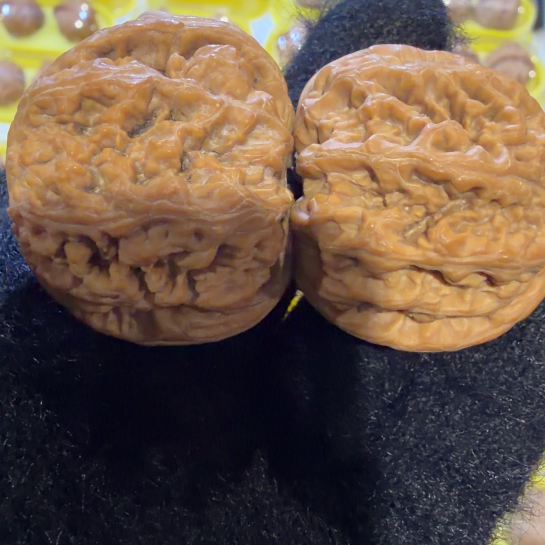 猴头核桃吊坠大粗筋