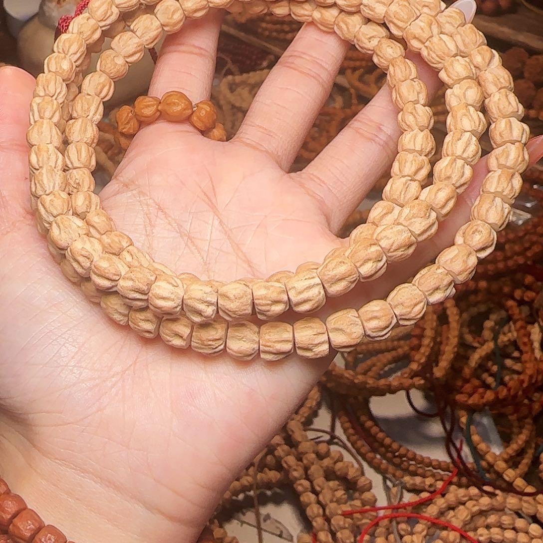 柏香籽/百香籽吊坠山**间