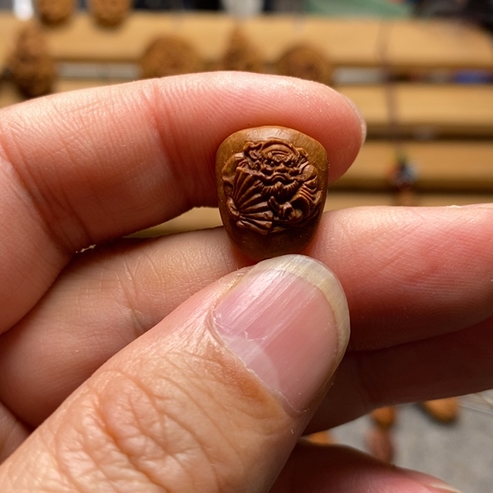 桃核雕刻钟馗小三通