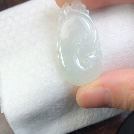 翡翠未镶嵌颈饰缅甸A货，每天下午1点半开播