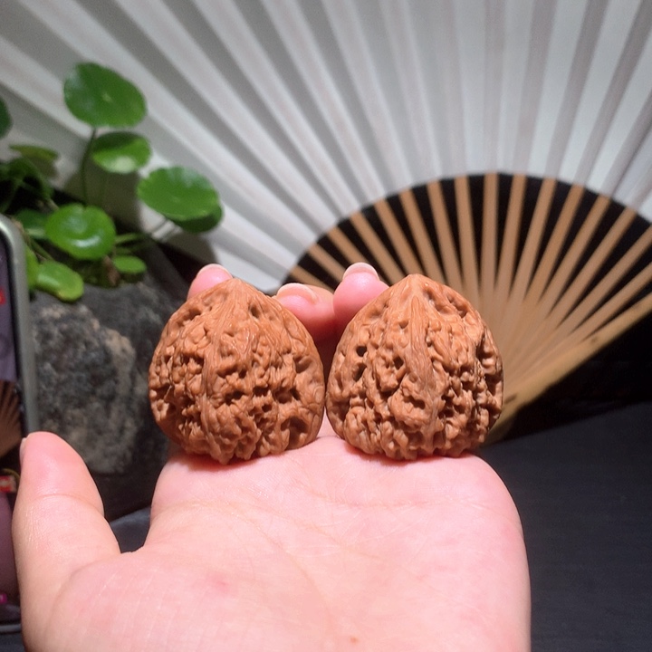 文玩核桃吊坠刘志瑞橘皮南疆石052002