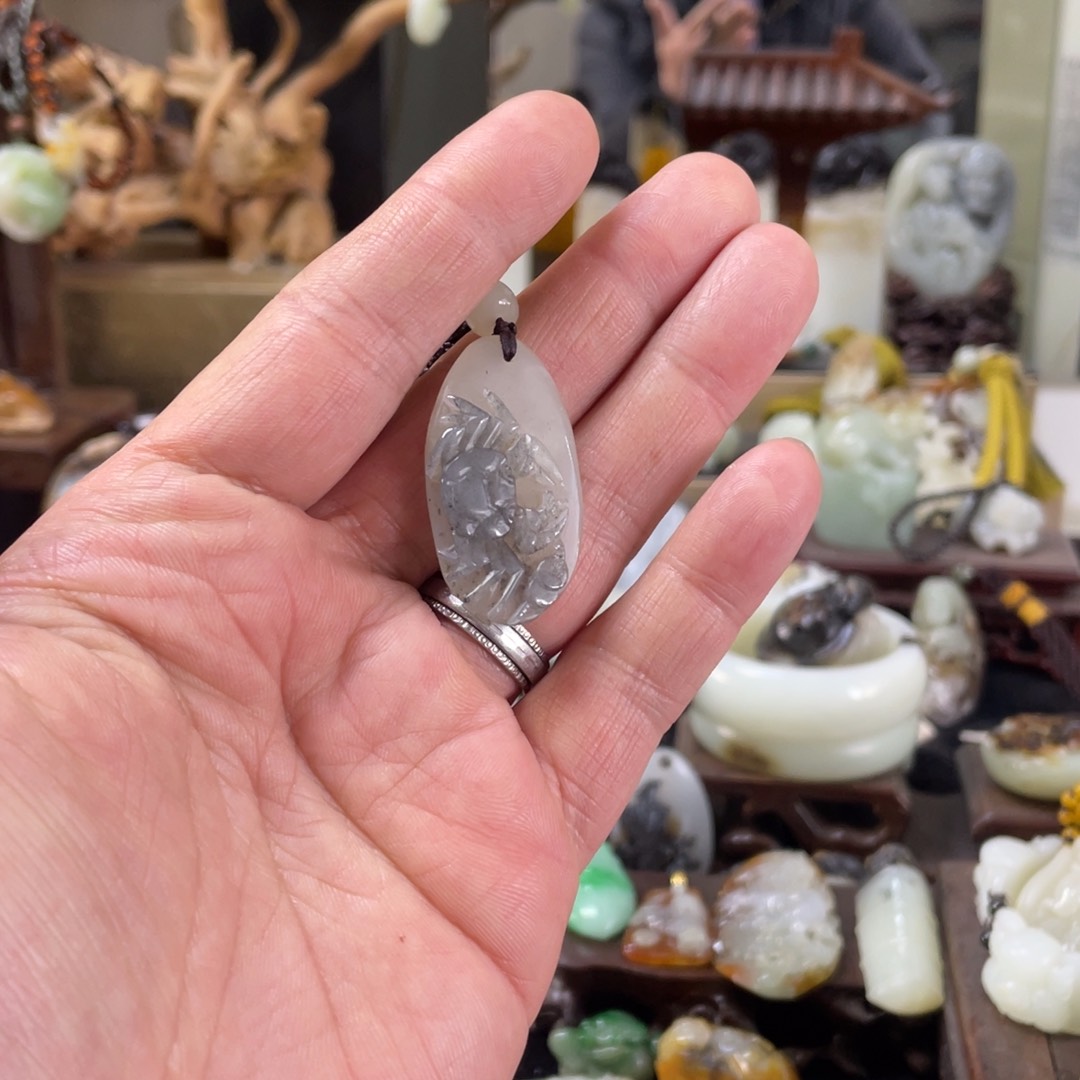 和田玉颈饰未镶嵌