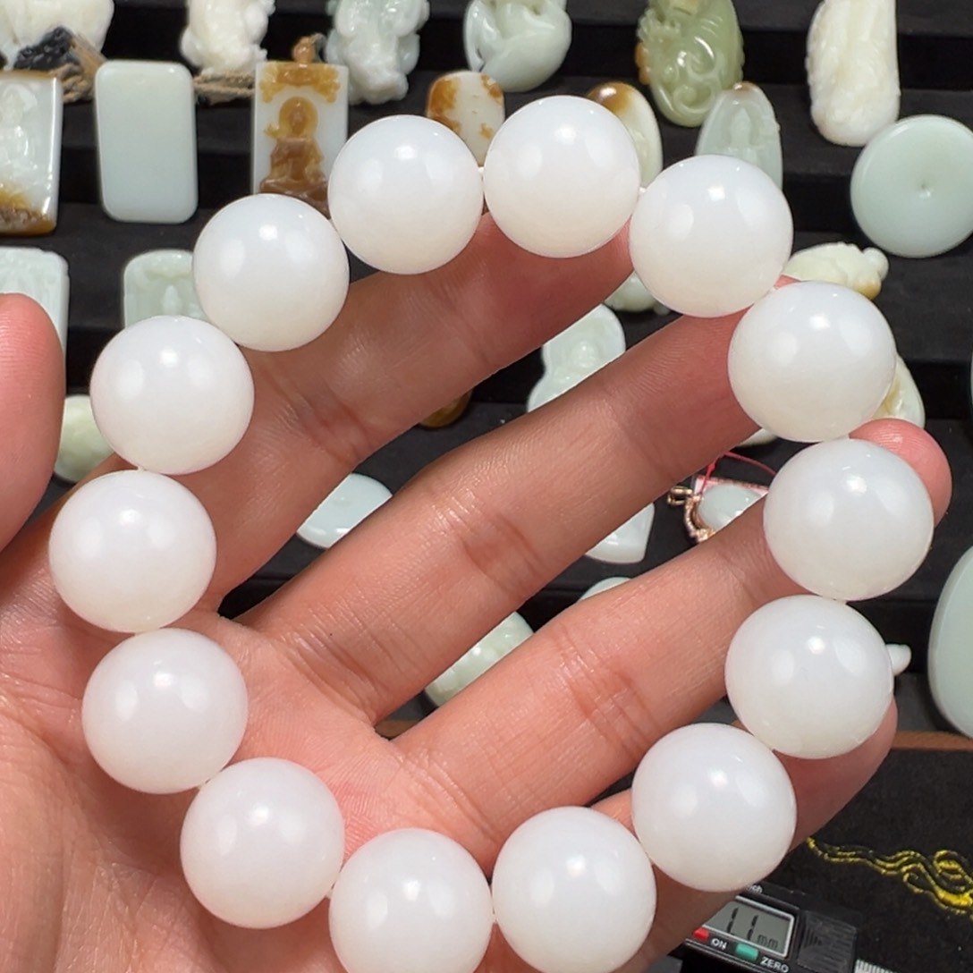 和田玉颈饰未镶嵌虚*堂