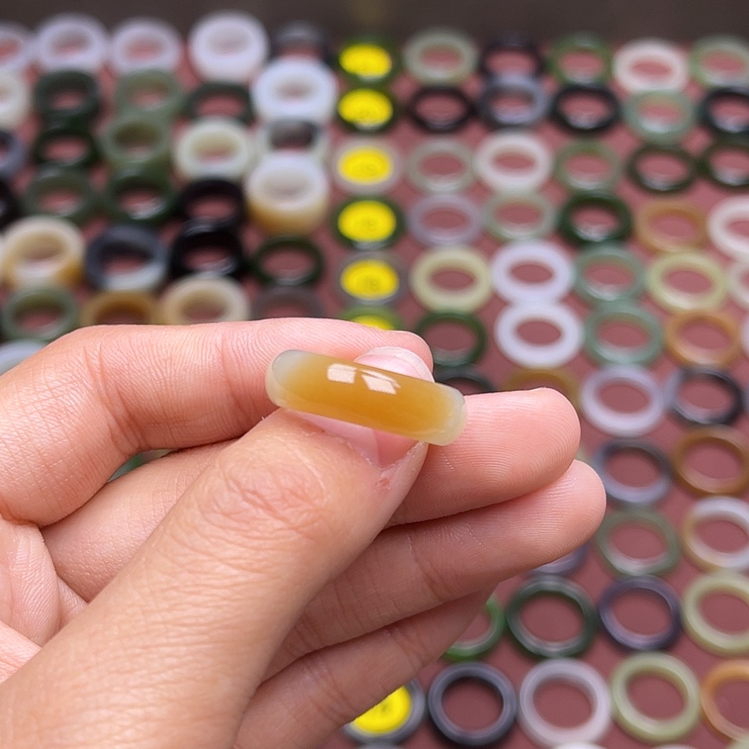 和田玉戒指未镶嵌14码一口橘金糖 