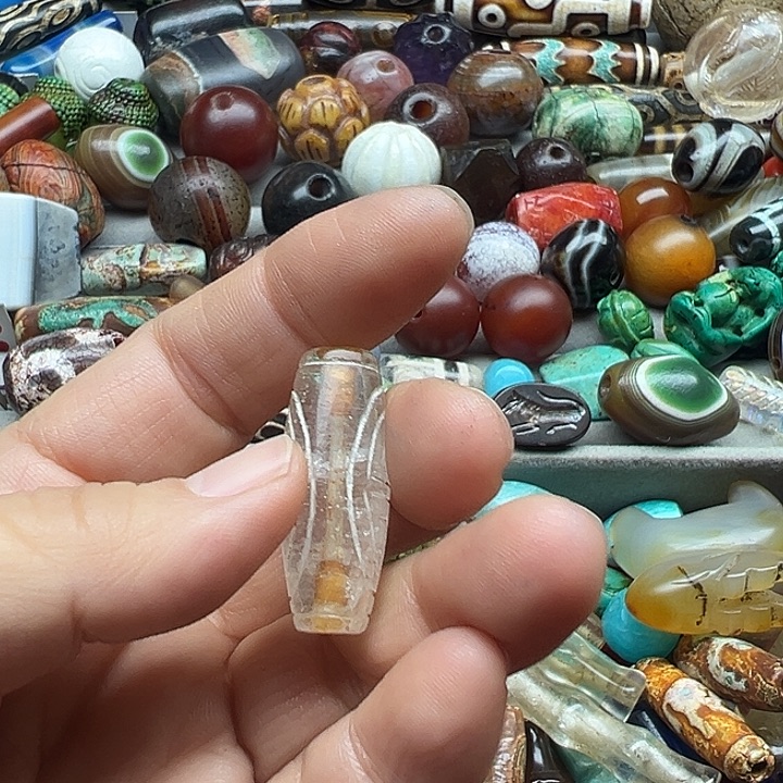 俏***阳玛瑙/玉髓未镶嵌颈饰