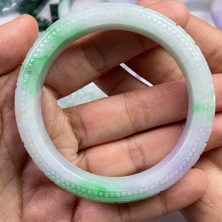 定制翡翠未镶嵌漂**孩翡翠