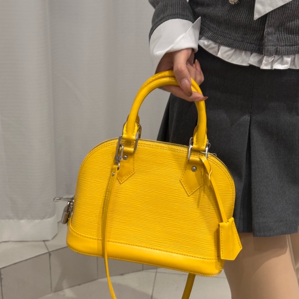 95新 LouisVuitton/路易威登 水波纹小鸡黄贝壳bb包/且曼