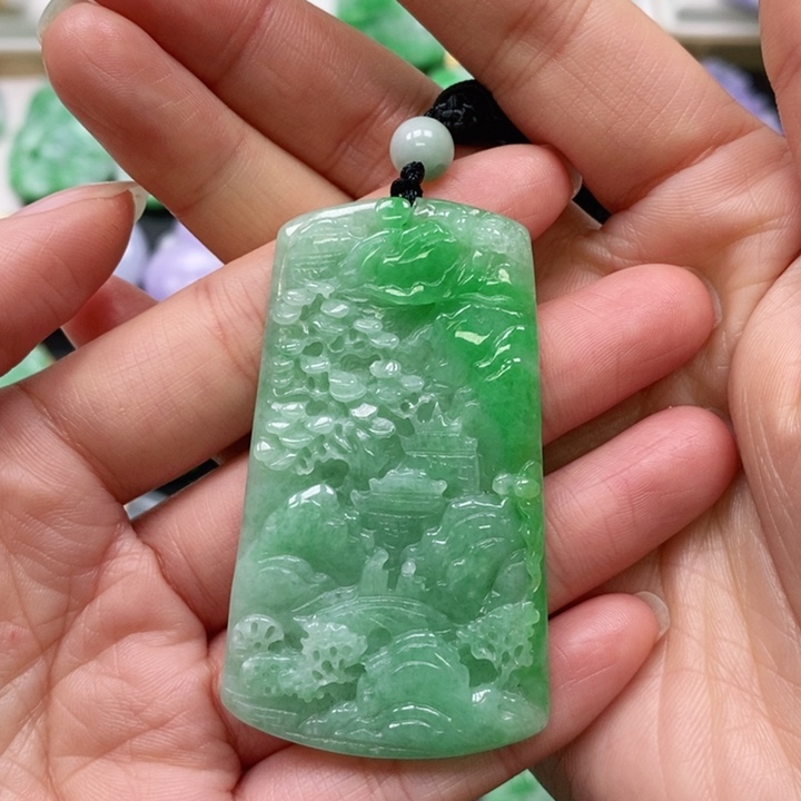 翡翠颈饰未镶嵌吊坠