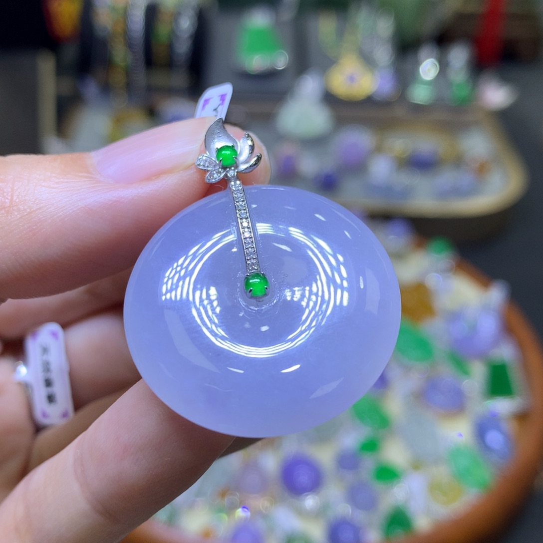 翡翠18K金镶嵌颈饰翡翠玉石吊坠项链