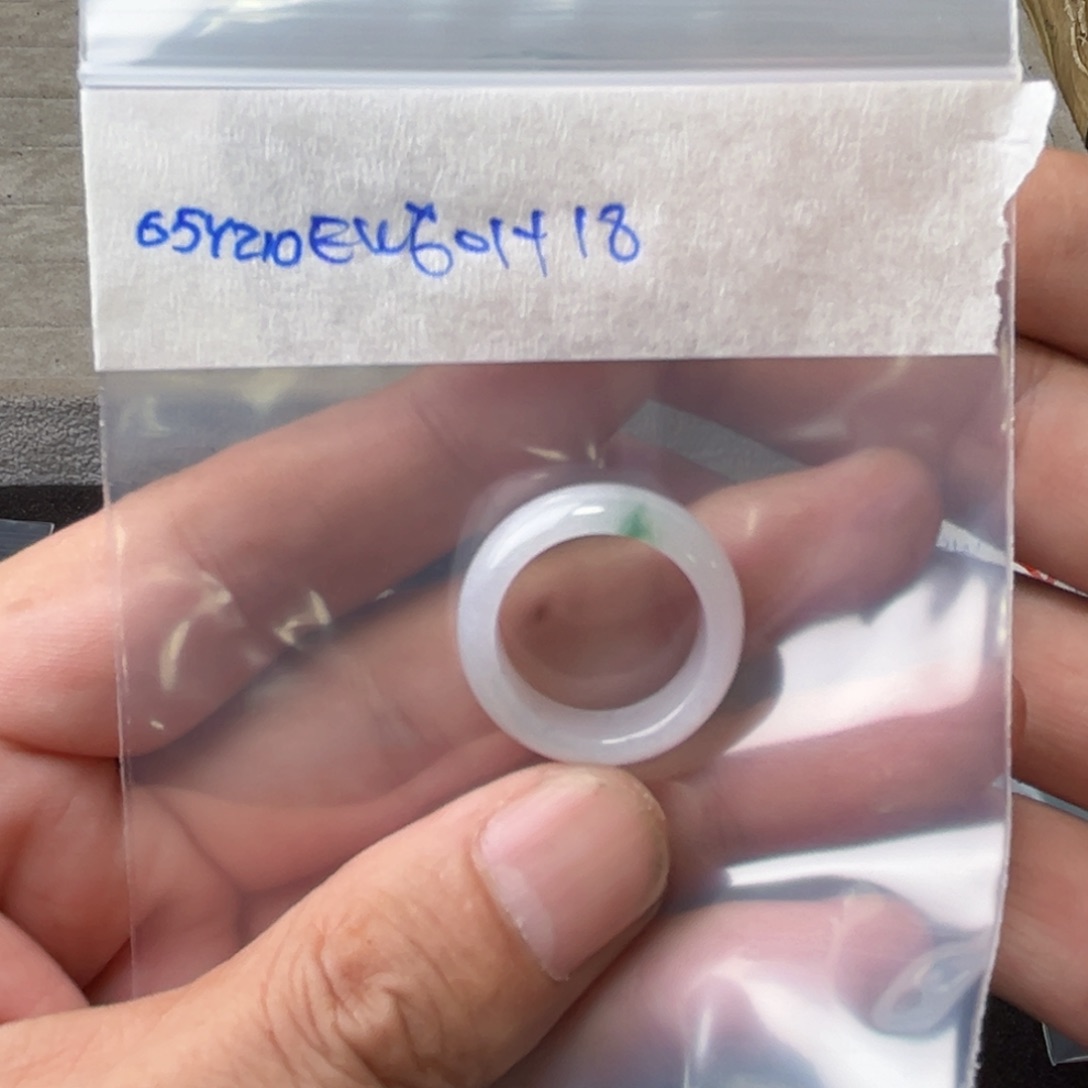 定制翡翠未镶嵌菠*蜜