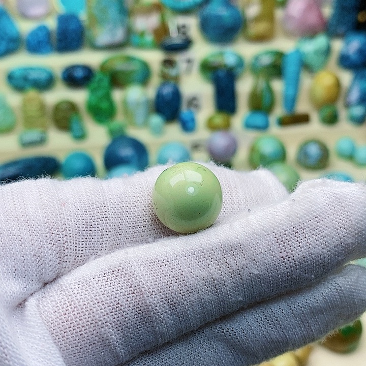 绿松石配饰未镶嵌