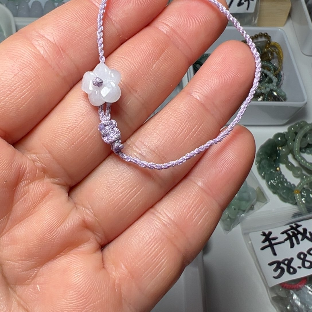 翡翠未镶嵌颈饰五瓣花手绳一个19.99