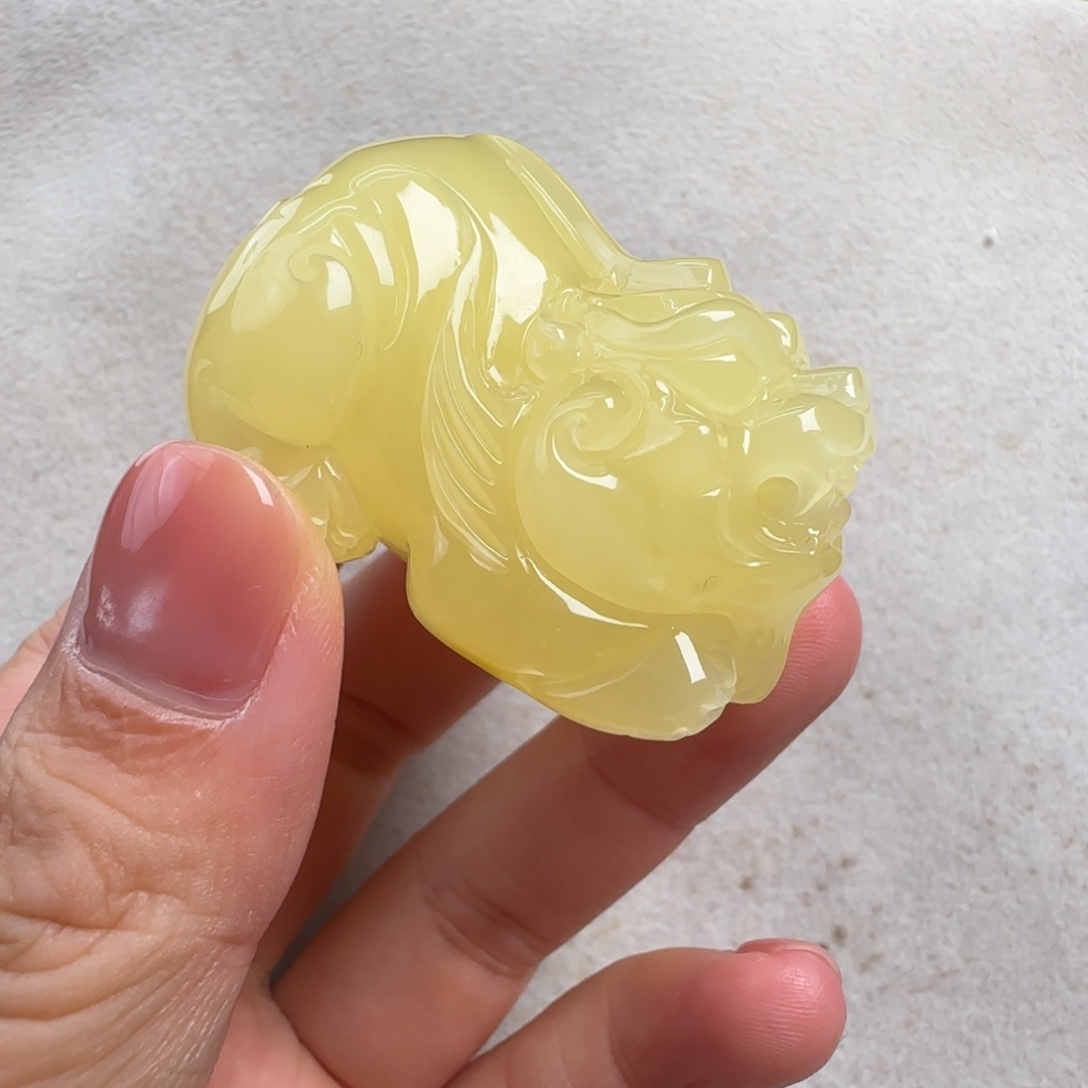 蜜蜡未镶嵌珠宝奇石