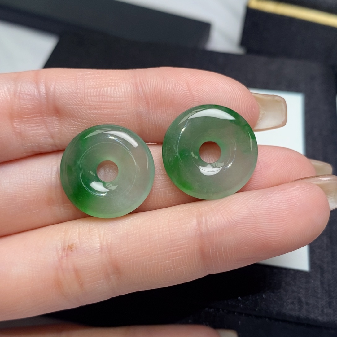翡翠耳饰未镶嵌甜甜圈