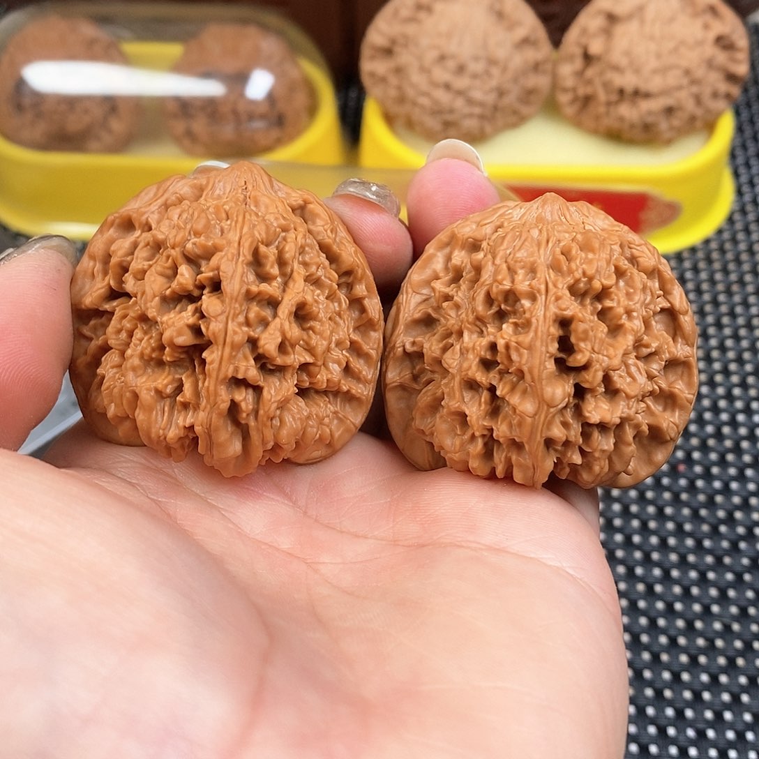 文玩核桃把件44尺满天星全品