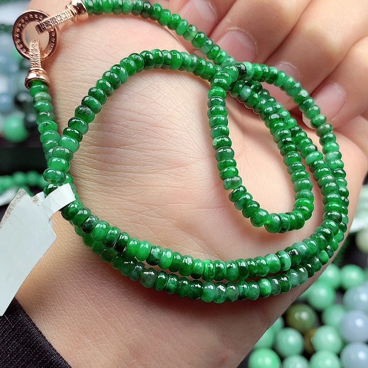 翡翠颈饰未镶嵌项链