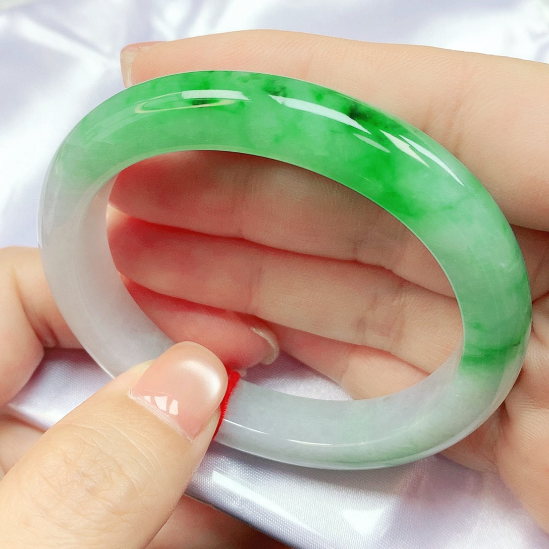 翡翠未镶嵌手镯抖音贵妃670