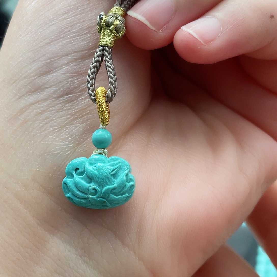 绿松石颈饰未镶嵌