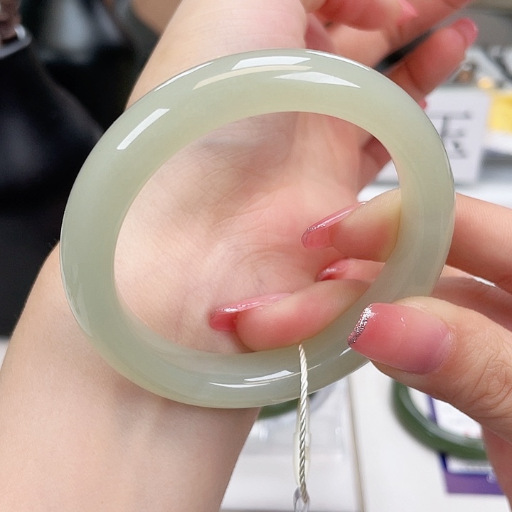 和田玉手镯5455未镶嵌