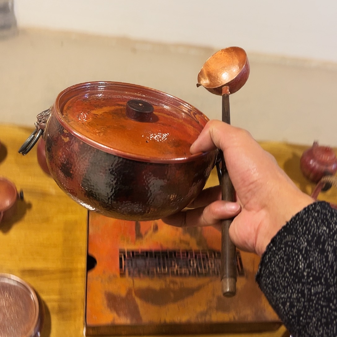 古法煮茶器淬火色手工锻打工艺