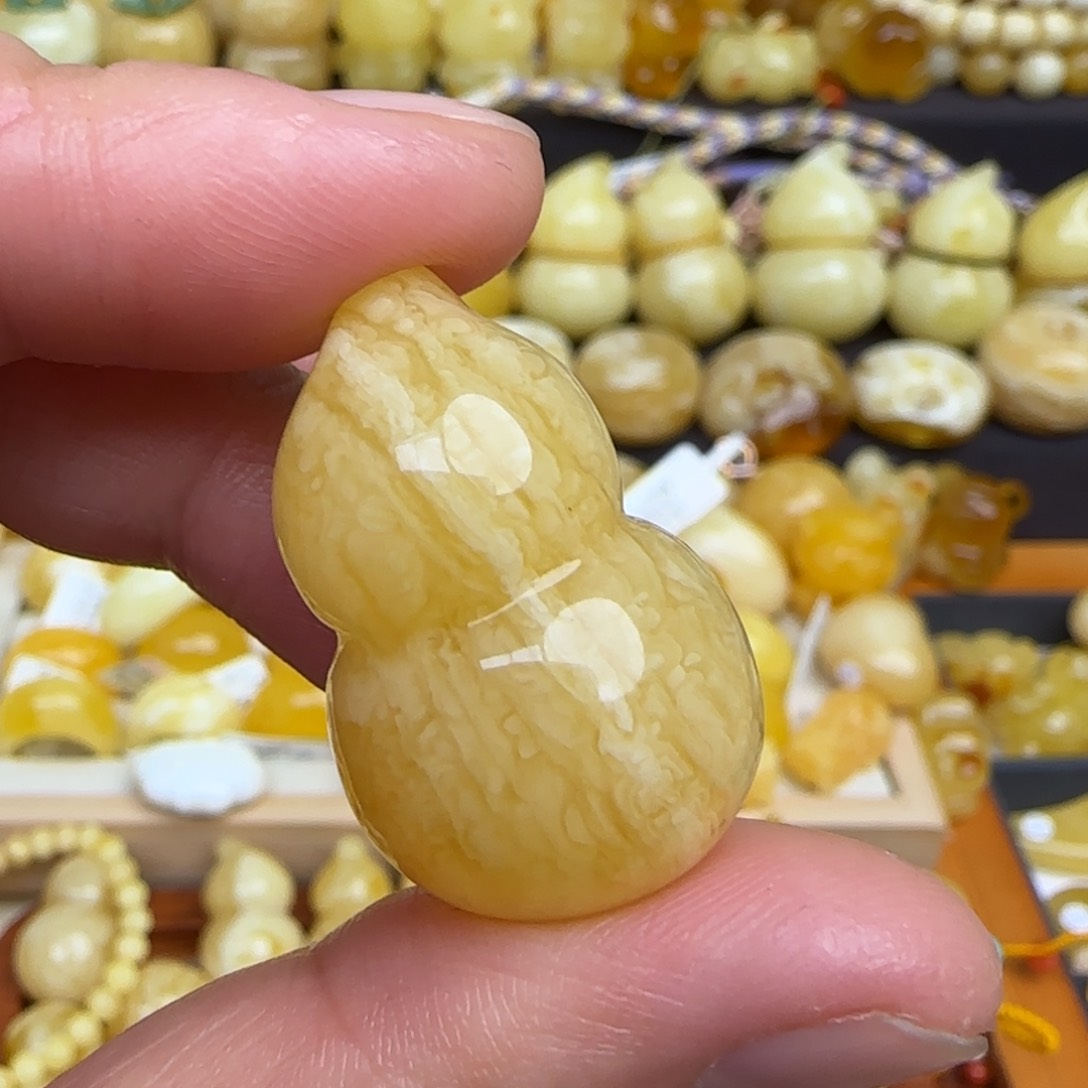 琥珀吊坠(不含链)未镶嵌不退换天然俄料浓蜡妖花蜜蜡葫芦吊坠