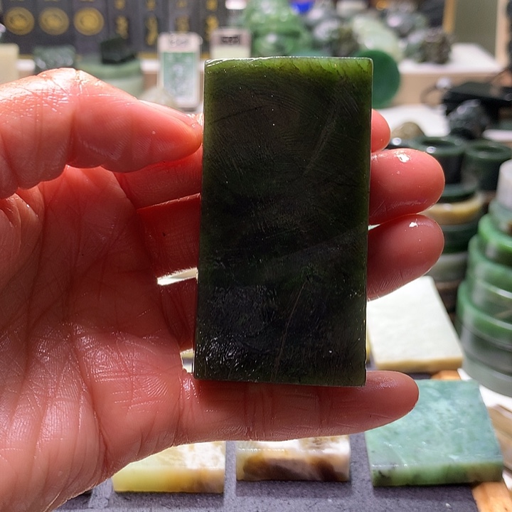 和田玉未镶嵌珠宝半成品