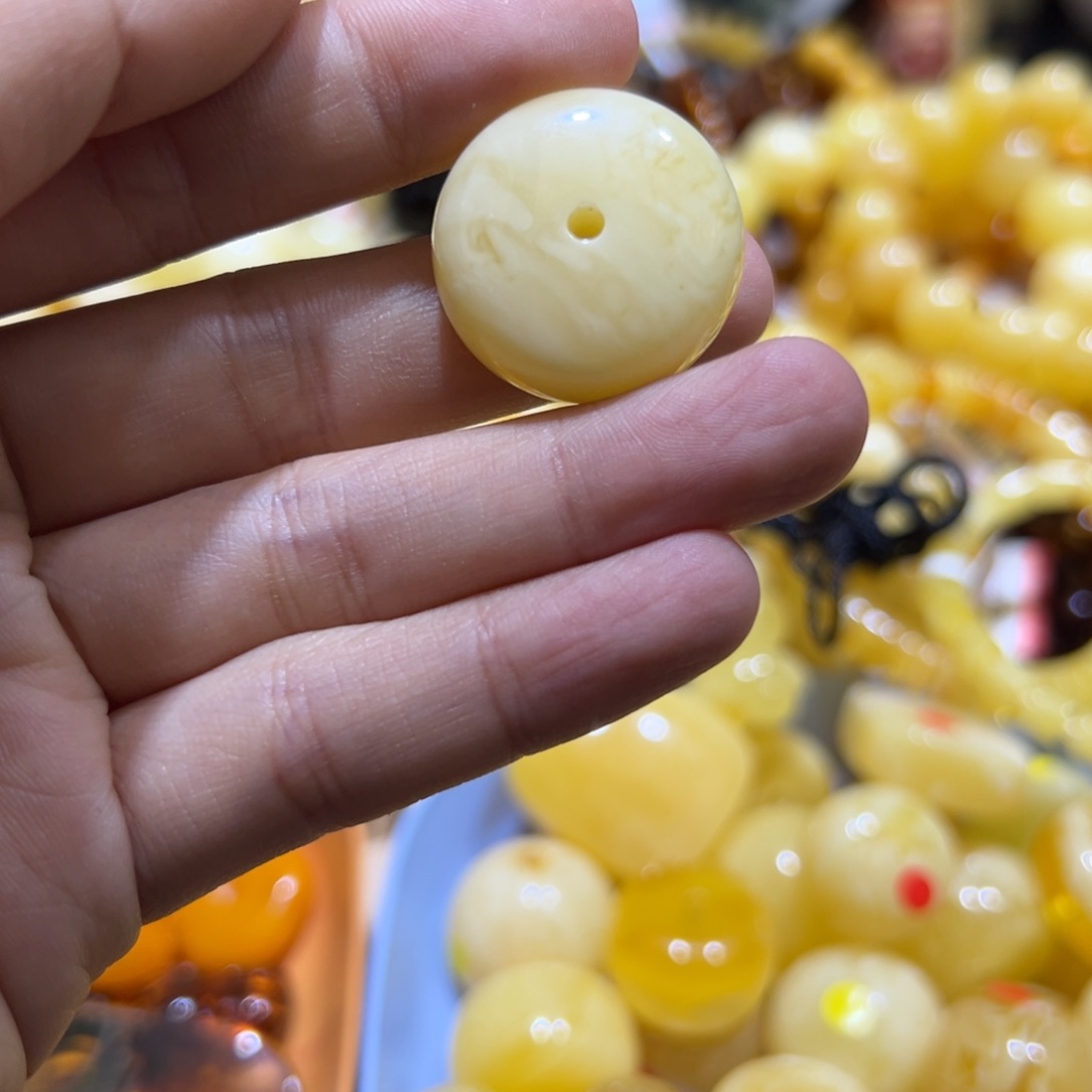 琥珀珠宝奇石未镶嵌