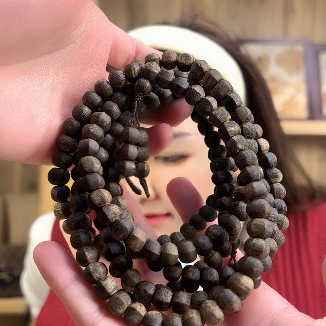 沉香手串野生原母树黑棋灯笼珠26克+多样性发货一条