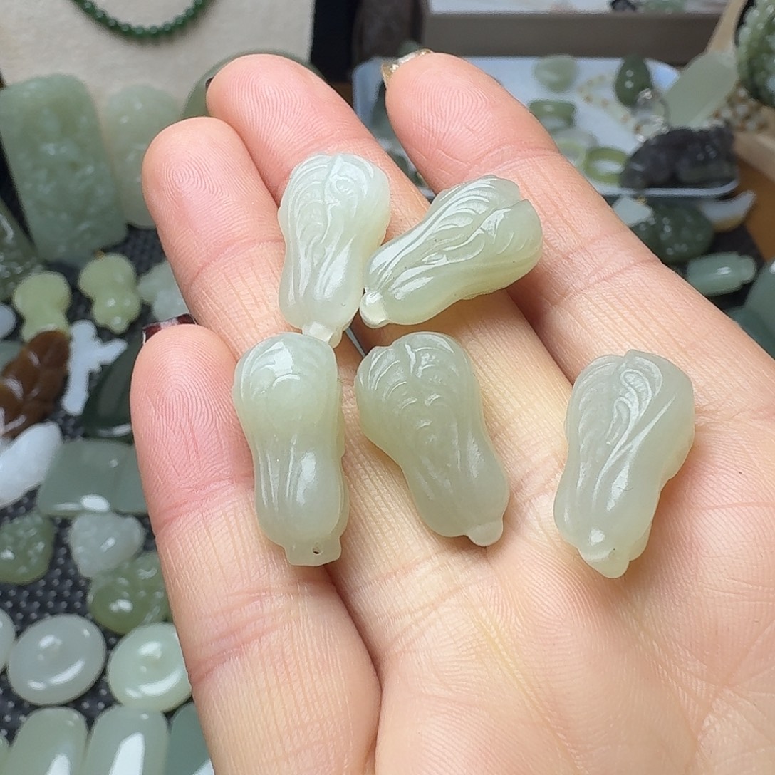 和田玉未镶嵌颈饰拍一发一