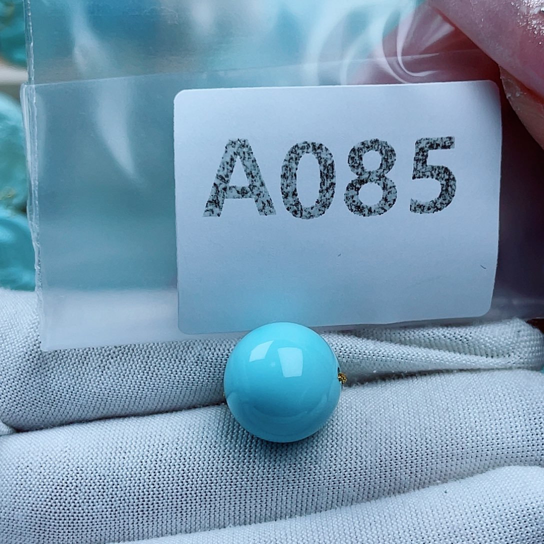 晚***苔绿松石未镶嵌珠宝奇石