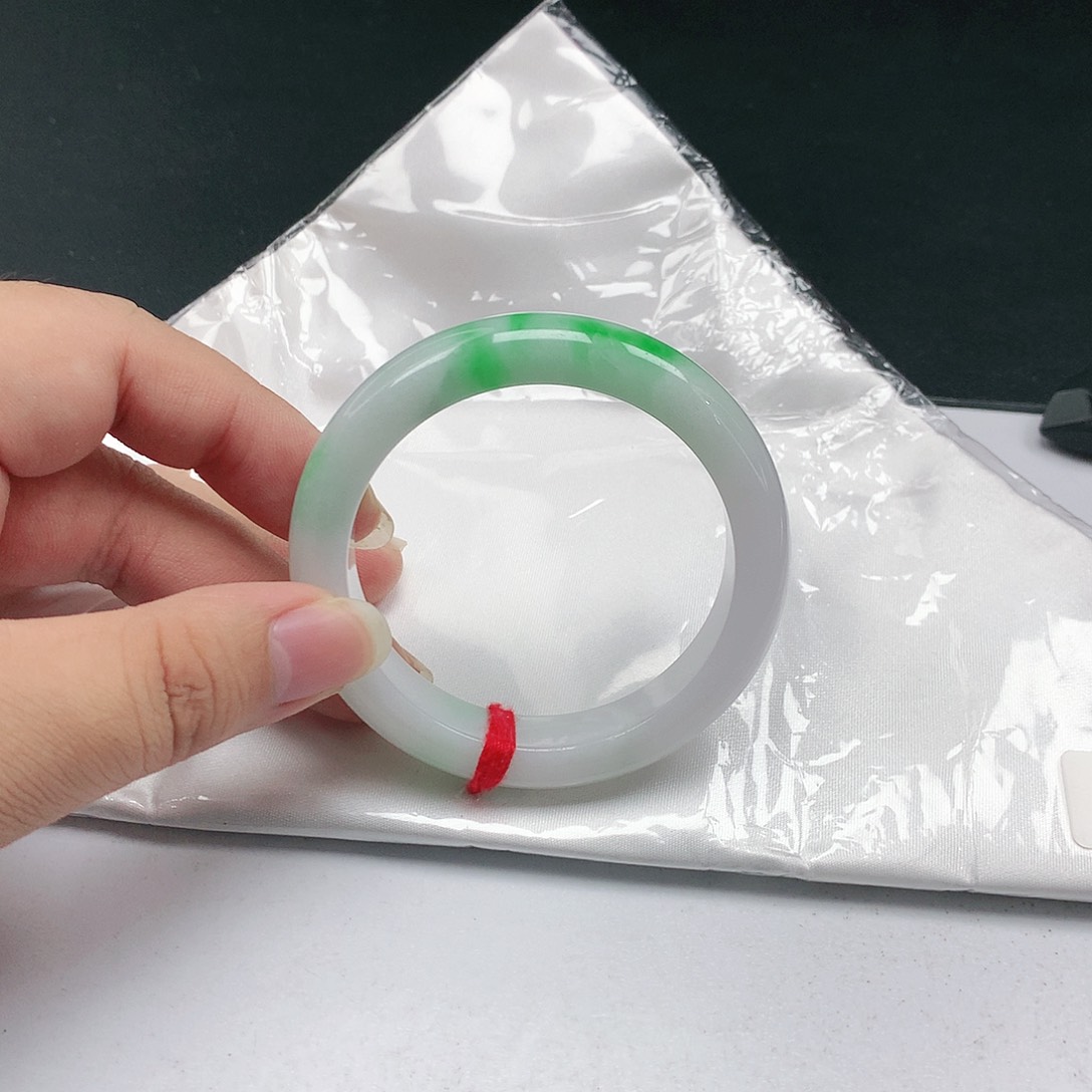 翡翠手镯未镶嵌翡翠044