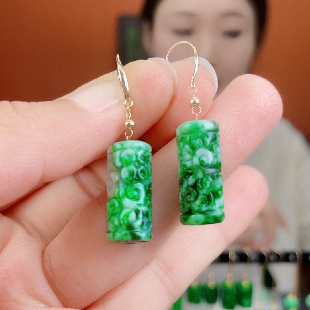 翡翠18K金镶嵌耳饰