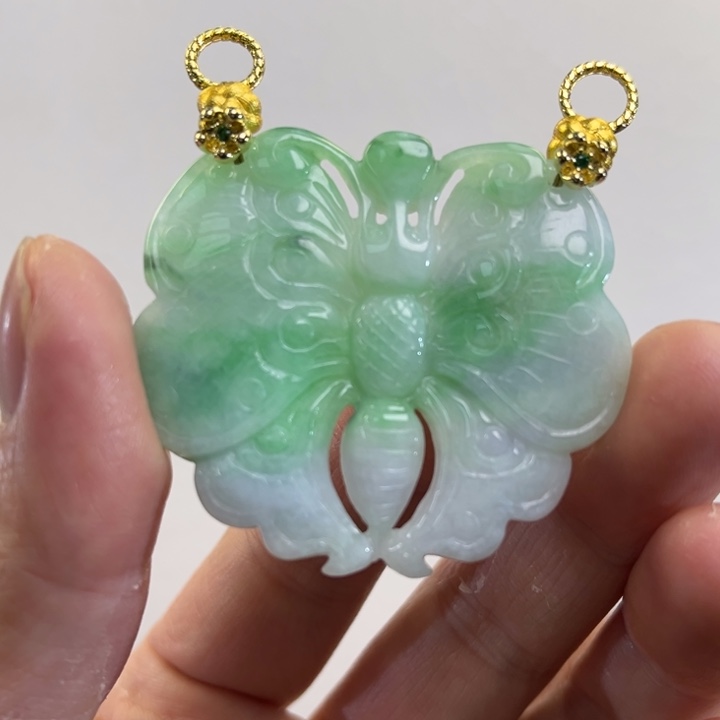 翡翠吊坠(赠链)未镶嵌代编织