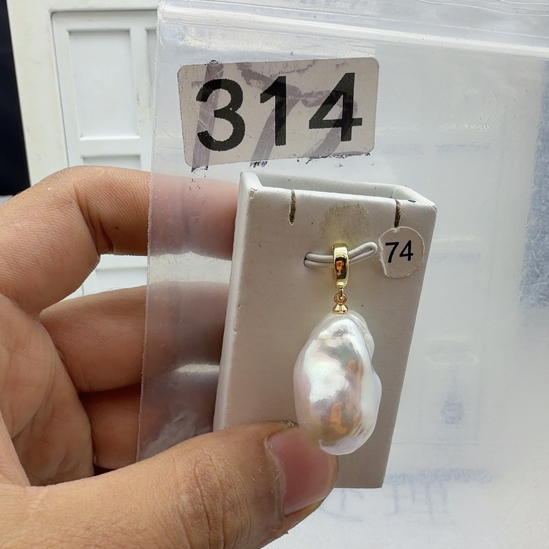 合金淡水珍珠颈饰