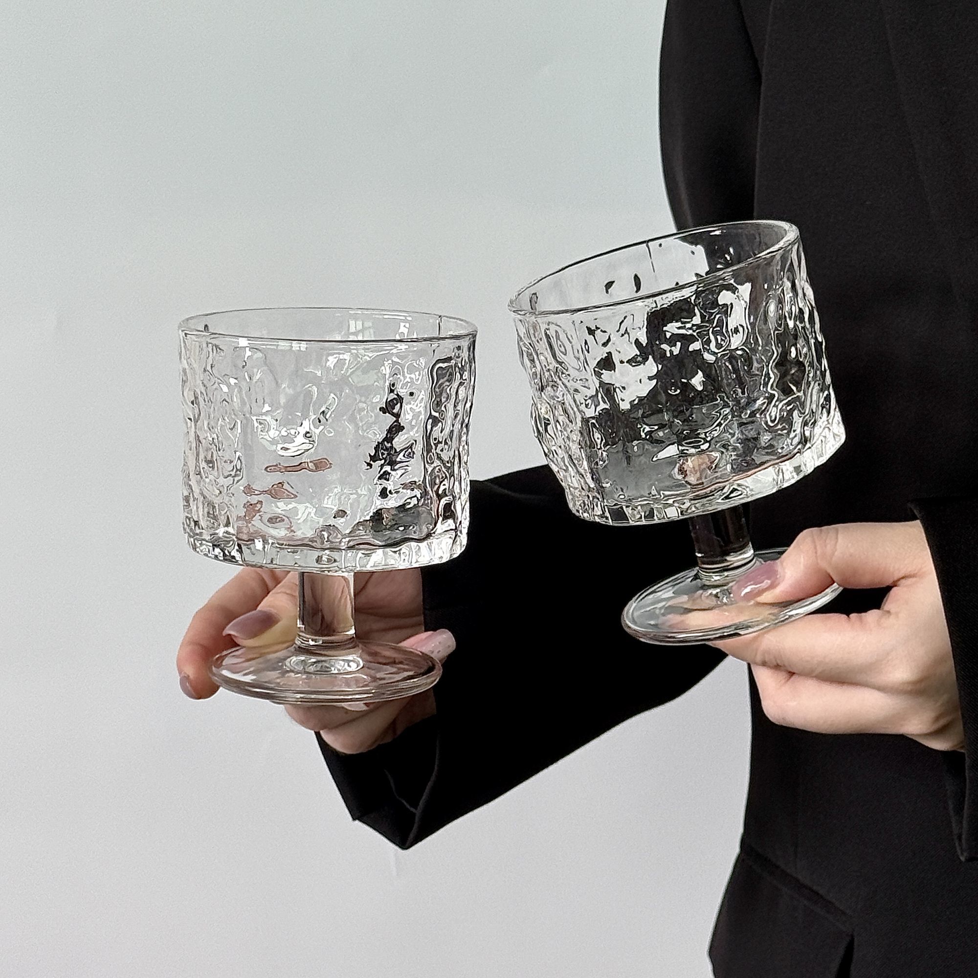 复古ins风水波纹浮雕贝利杯高颜值酒杯设计感饮料果汁杯高脚杯zy