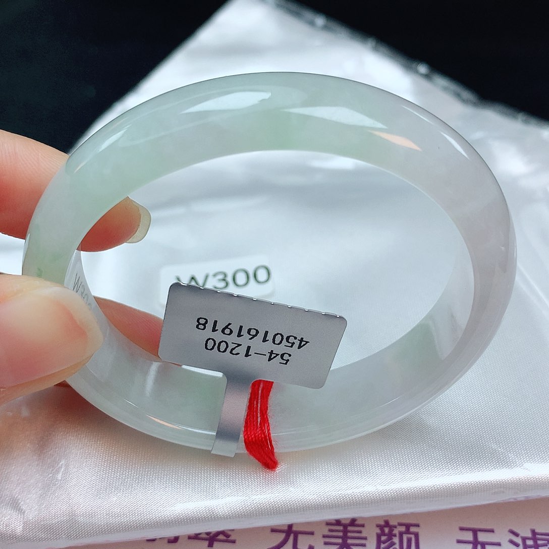 翡翠手镯未镶嵌缅甸天然A货翡翠手镯