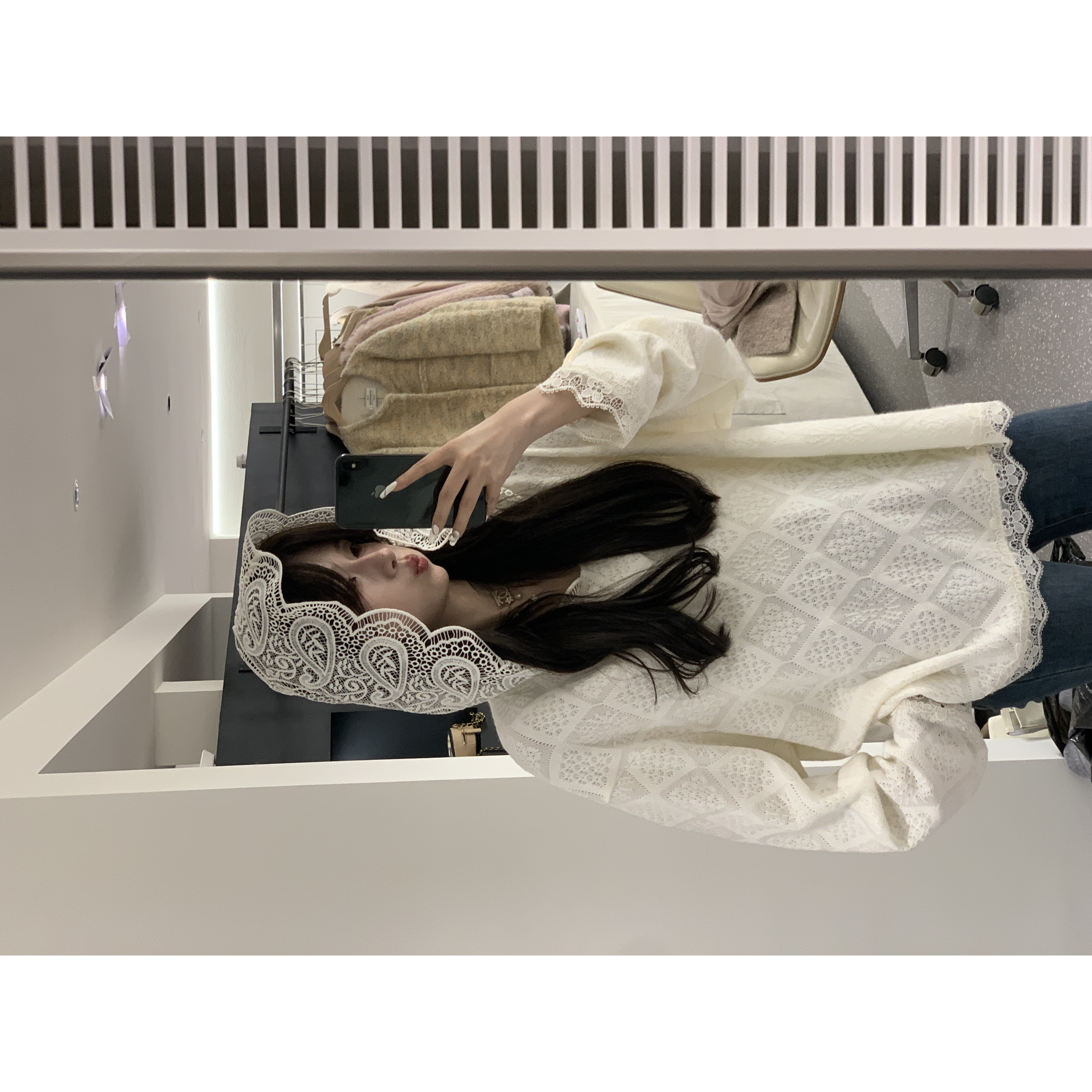 金蘑菇菇【牛乳酥酥】设计师高定提花蕾丝刺绣连帽百搭针织打底衫