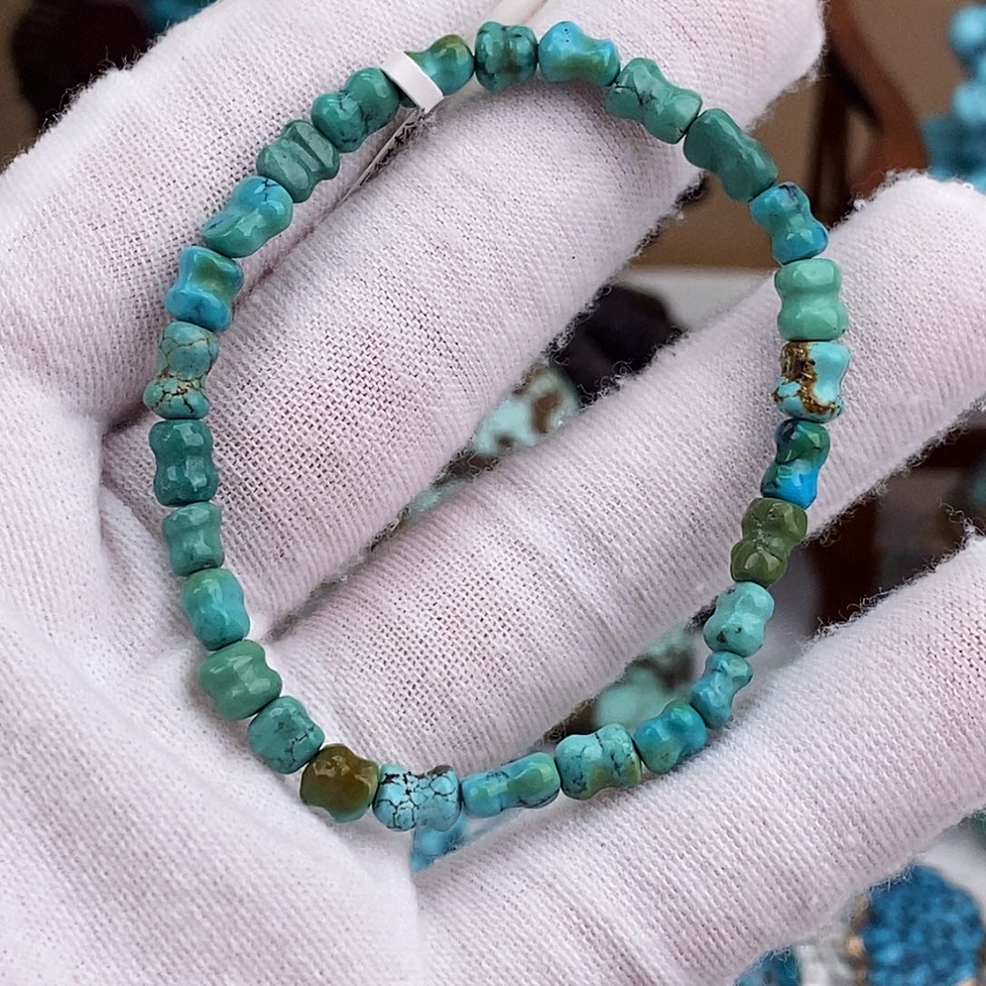 绿松石未镶嵌原矿