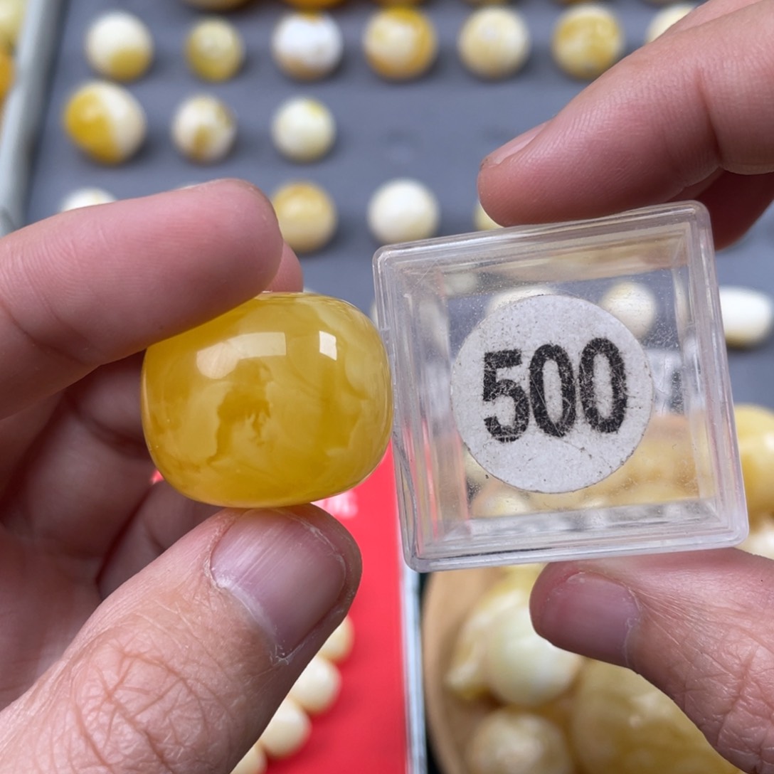 蜜蜡珠宝奇石未镶嵌