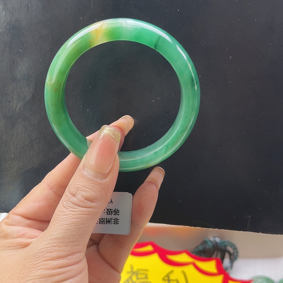 石英质玉（非洲翠）未镶嵌手镯