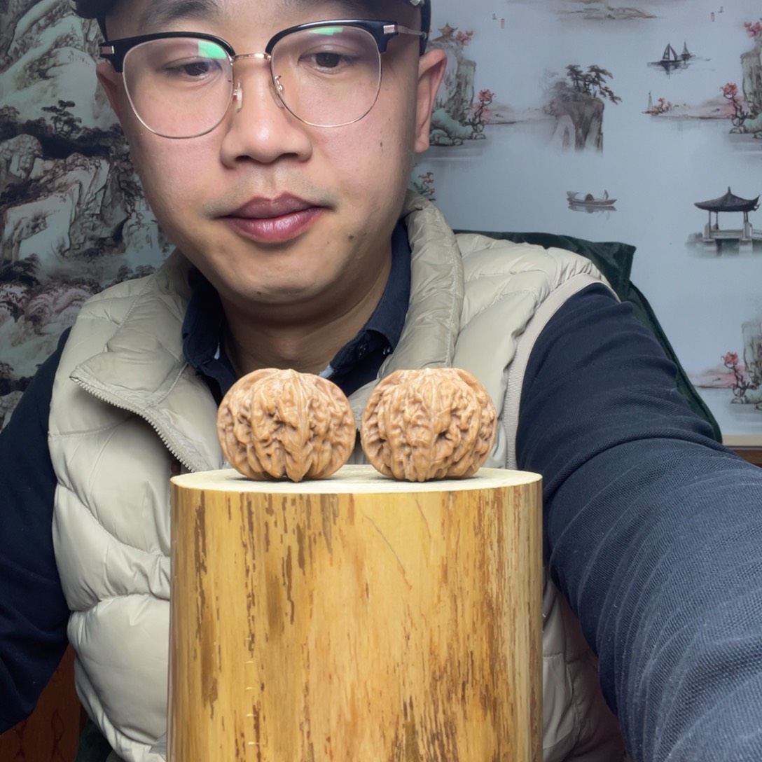文玩核桃把件磨盘