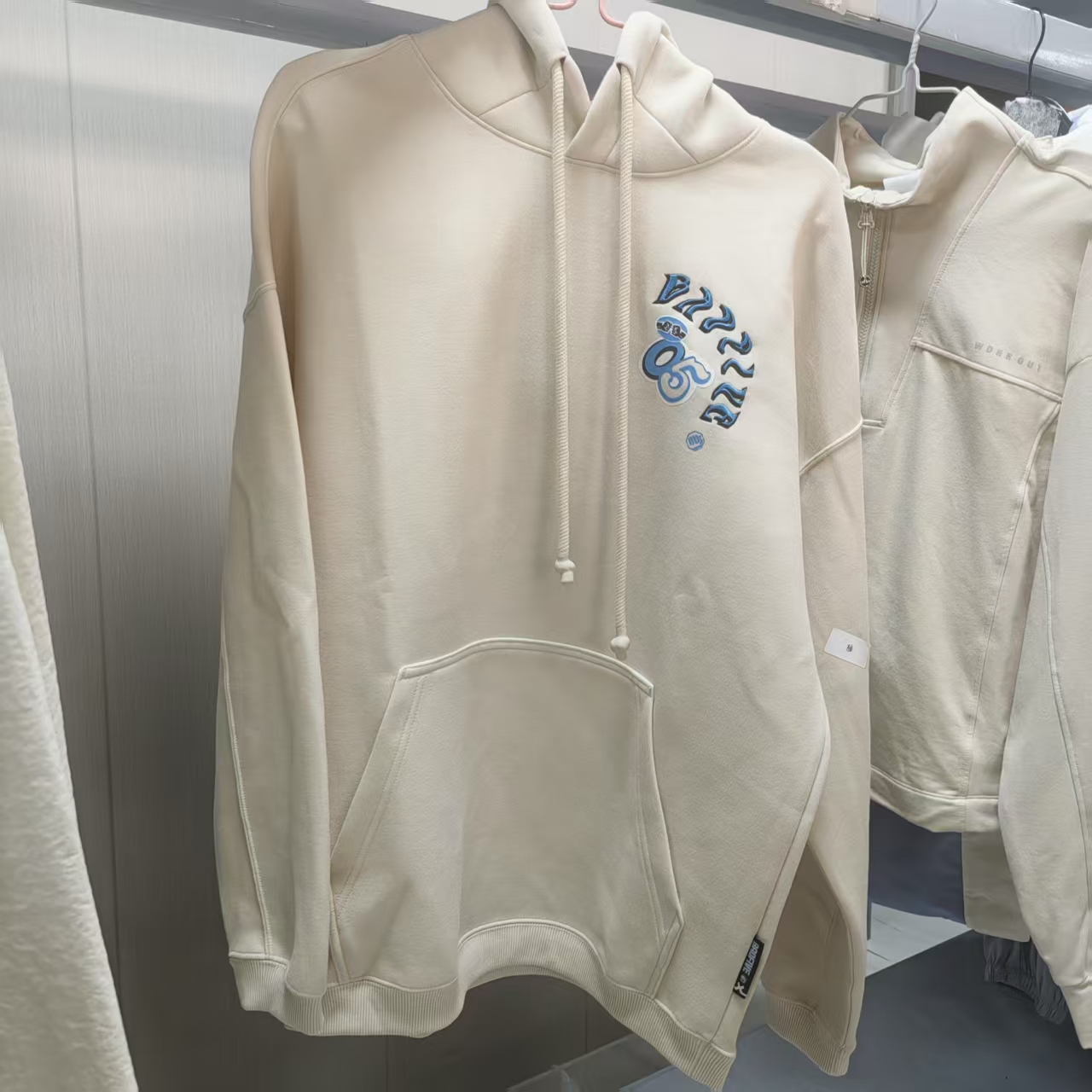 《B品以直播展示为主》李宁运动休闲卫衣AWDU085