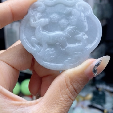 翡翠颈饰未镶嵌翡翠