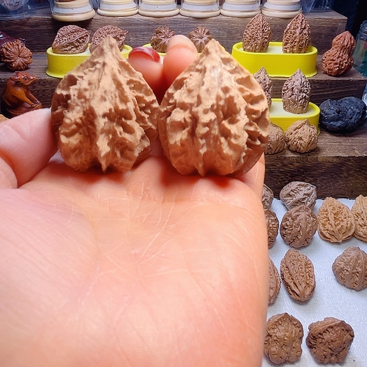 核桃13号车放漏漏咯呀