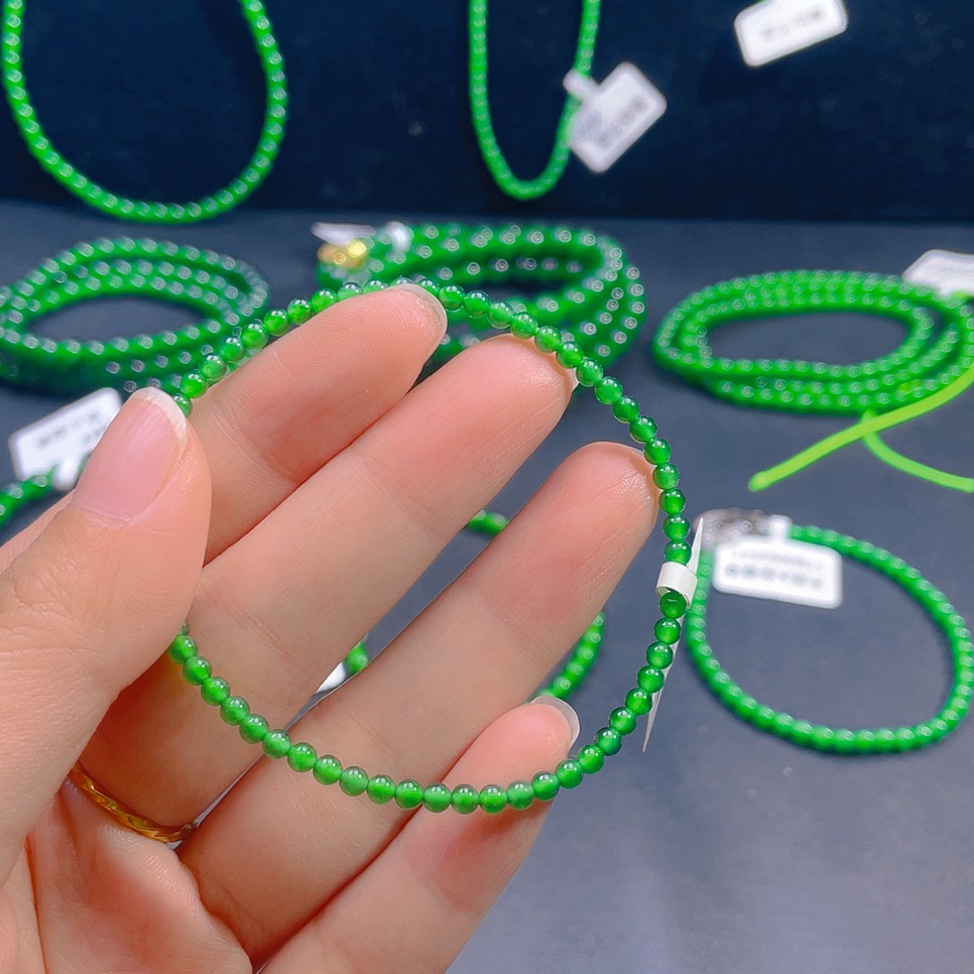 翡翠未镶嵌颈饰卡3