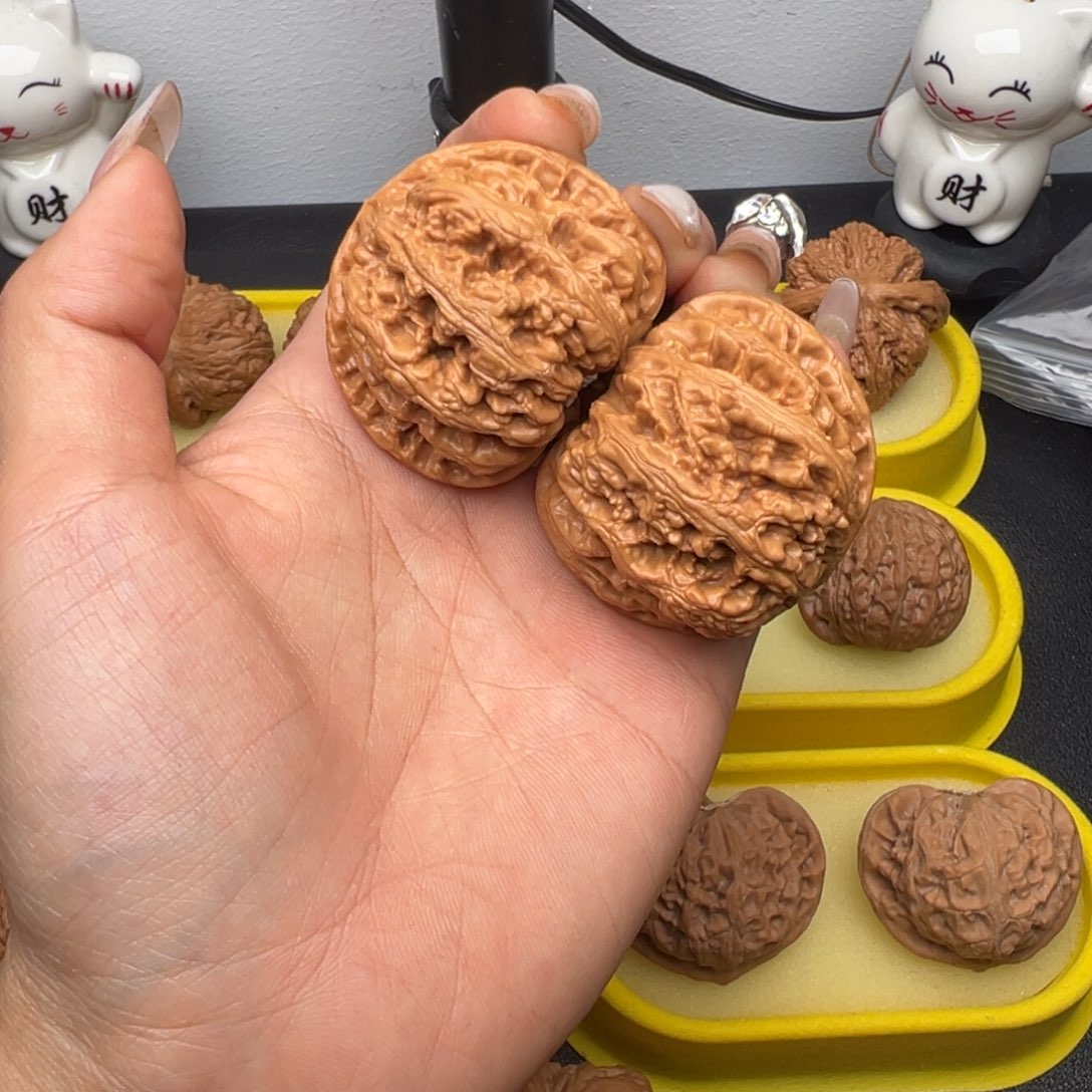 核桃把件?****?44平谷粗筋修